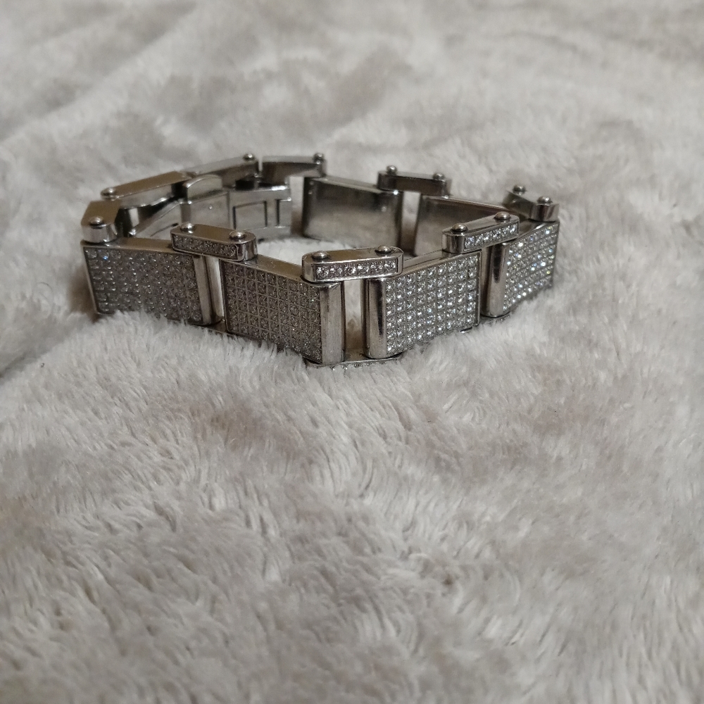 Stainless steel bracelet